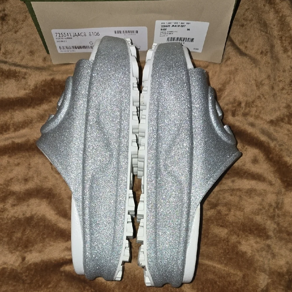 Gucci Glitter RubnerSandals with Embossed GG Logo Size 36(6) Womans - Picture 5 of 11